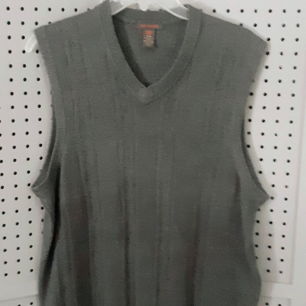 Gray Dockers Sweater Vest Size M EUC